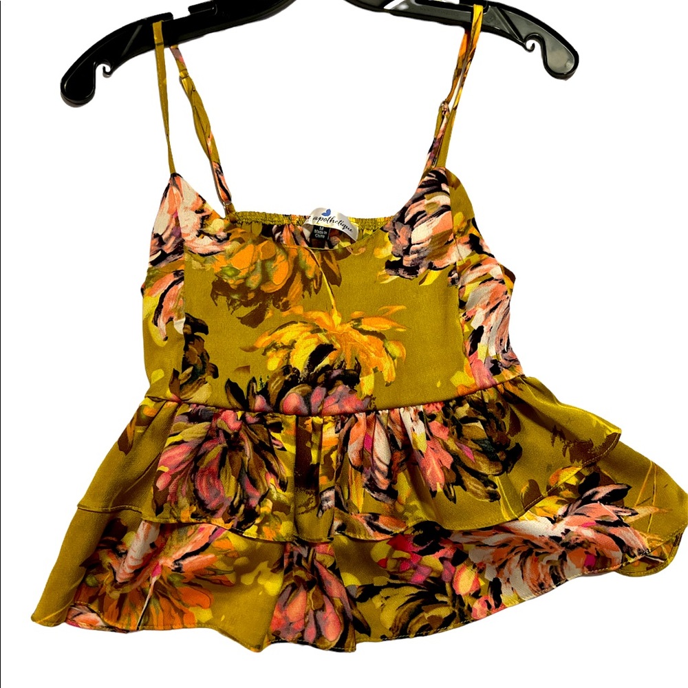 Luxe flowy top! Great material